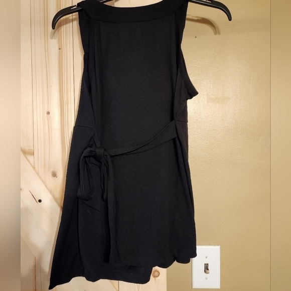 A n a womens sleeveless top - Picture 3 of 6
